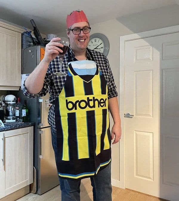 Wembley 99 Kit Apron