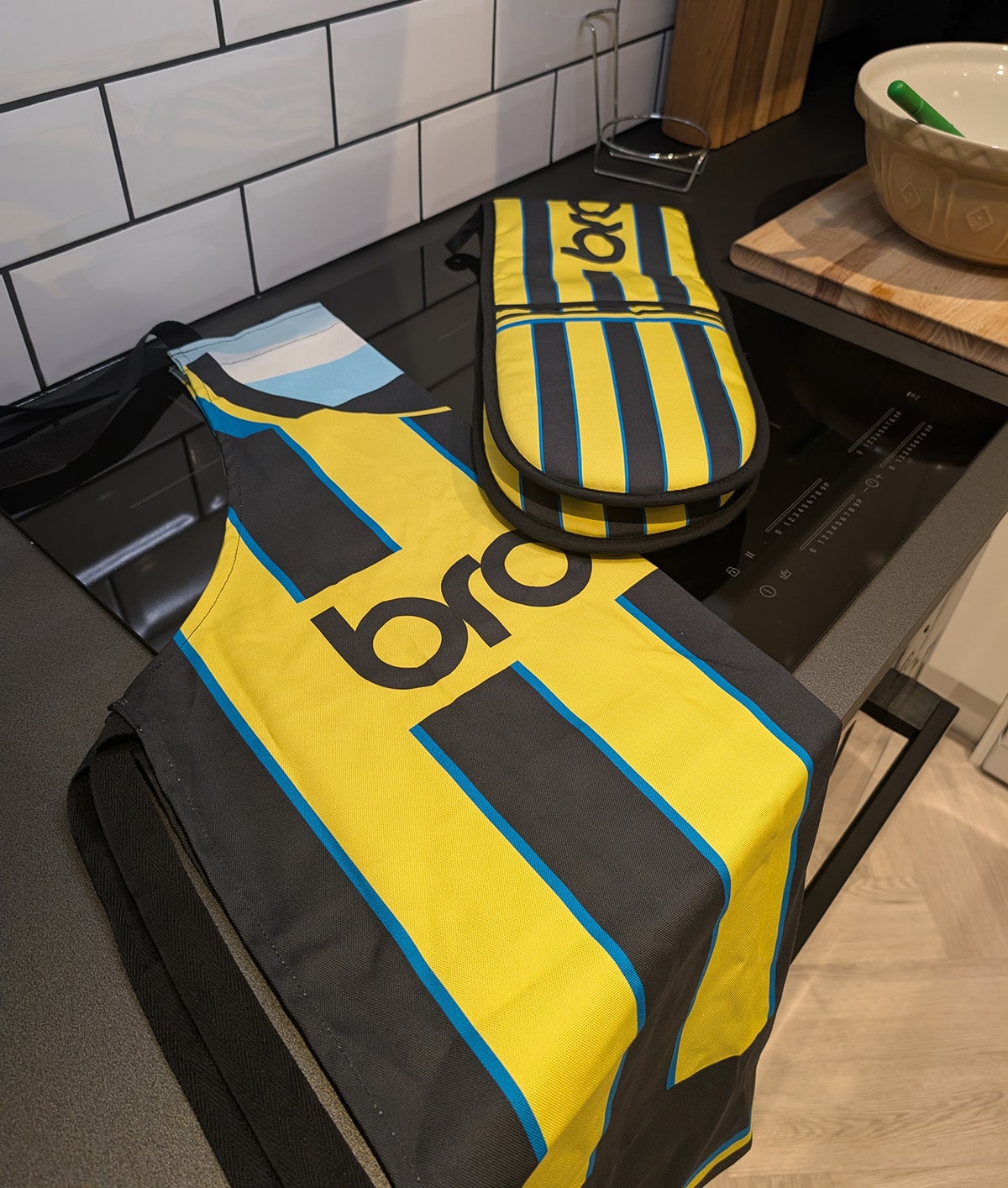 Wembley 99 Kit Apron