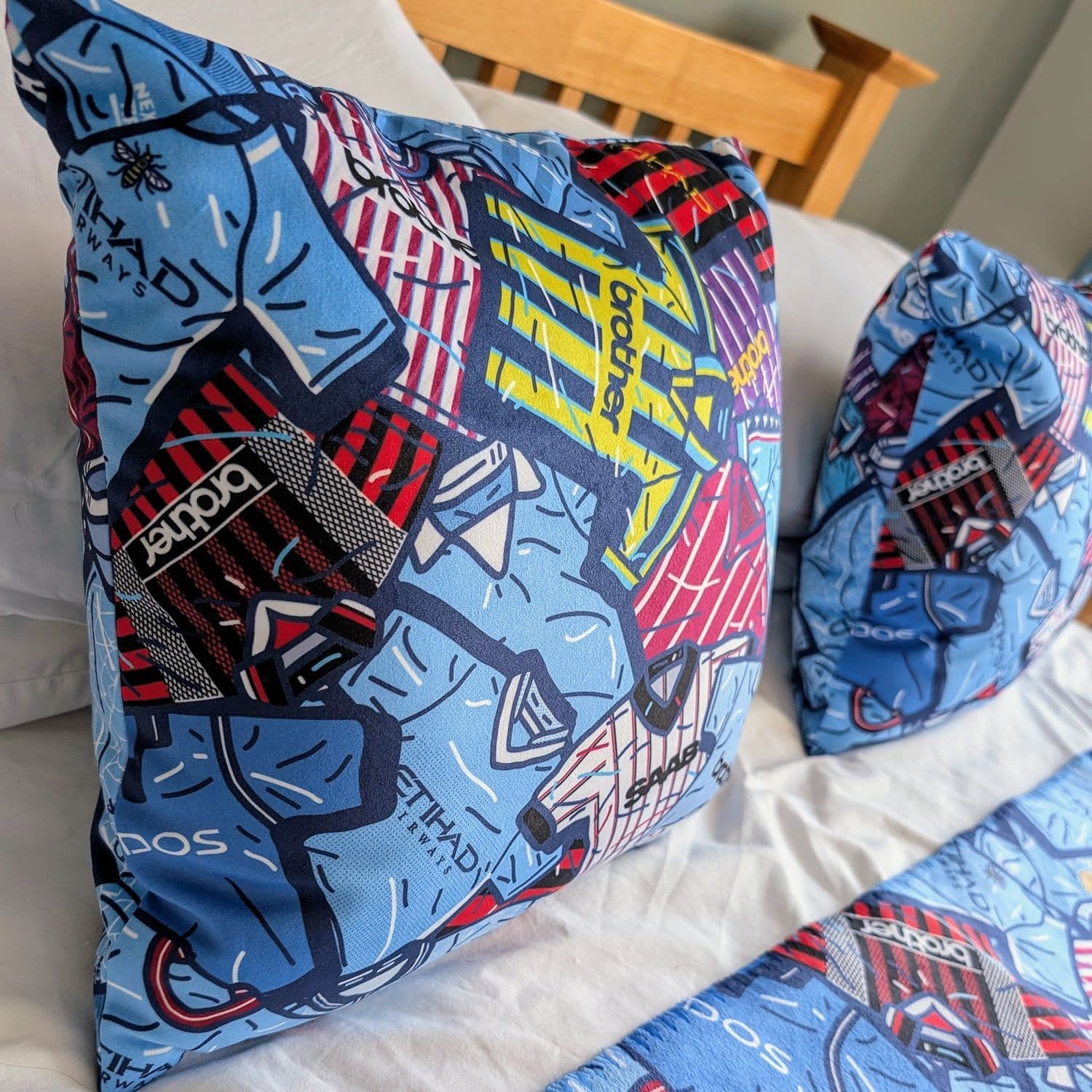 Legendary Kits Velvet Cushion