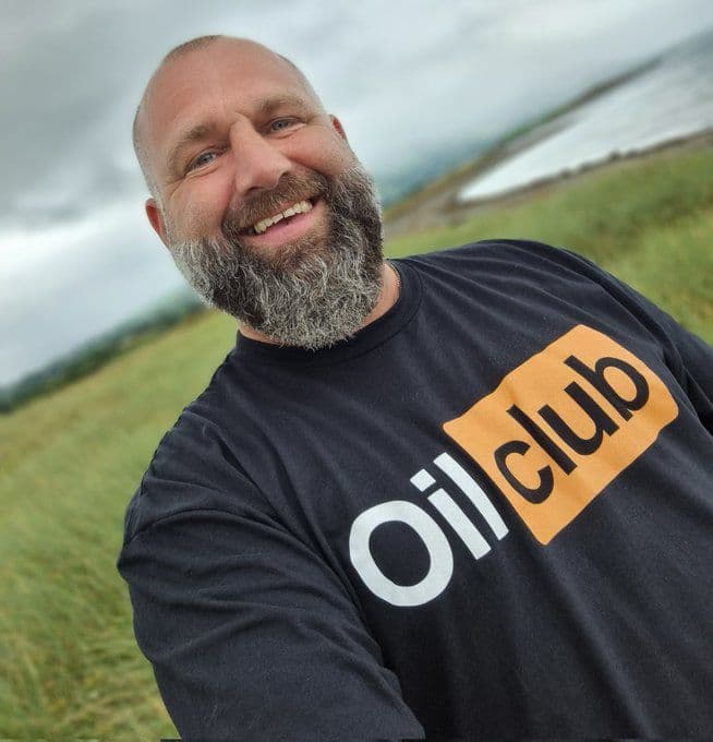 Oil Club Black T-shirt