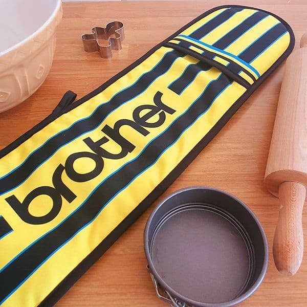 Wembley 99 Kit Oven Glove